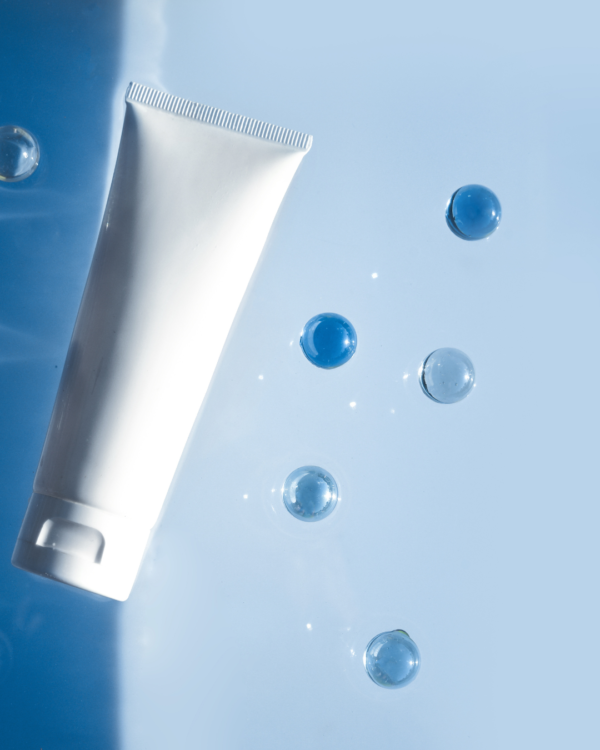 1% Hyaluronic Sunscreen Aqua Gel SPF 50 PA++++ | For Oily, Dry, Acne-prone Skin | Ultra Lightweight Texture | Non-Greasy | No White Cast | Broad Spectrum Protection & Blue Light Protection | For Men & Women | 50 g - Image 2