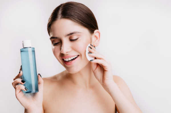 Green Tea Face Toner For Oily, Acne-Prone Skin | With Glycolic Acid | Alcohol-Free | 150ml - Image 2